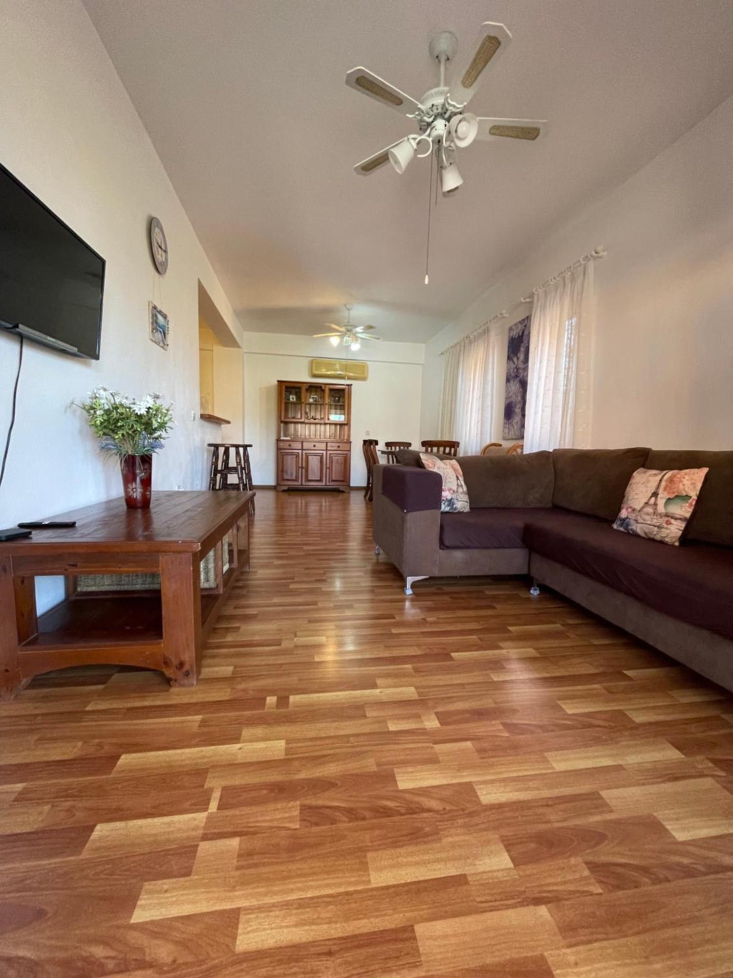 Limnaria Gardens Two Bedroom Apartment With Balcony Пафос Екстериор снимка