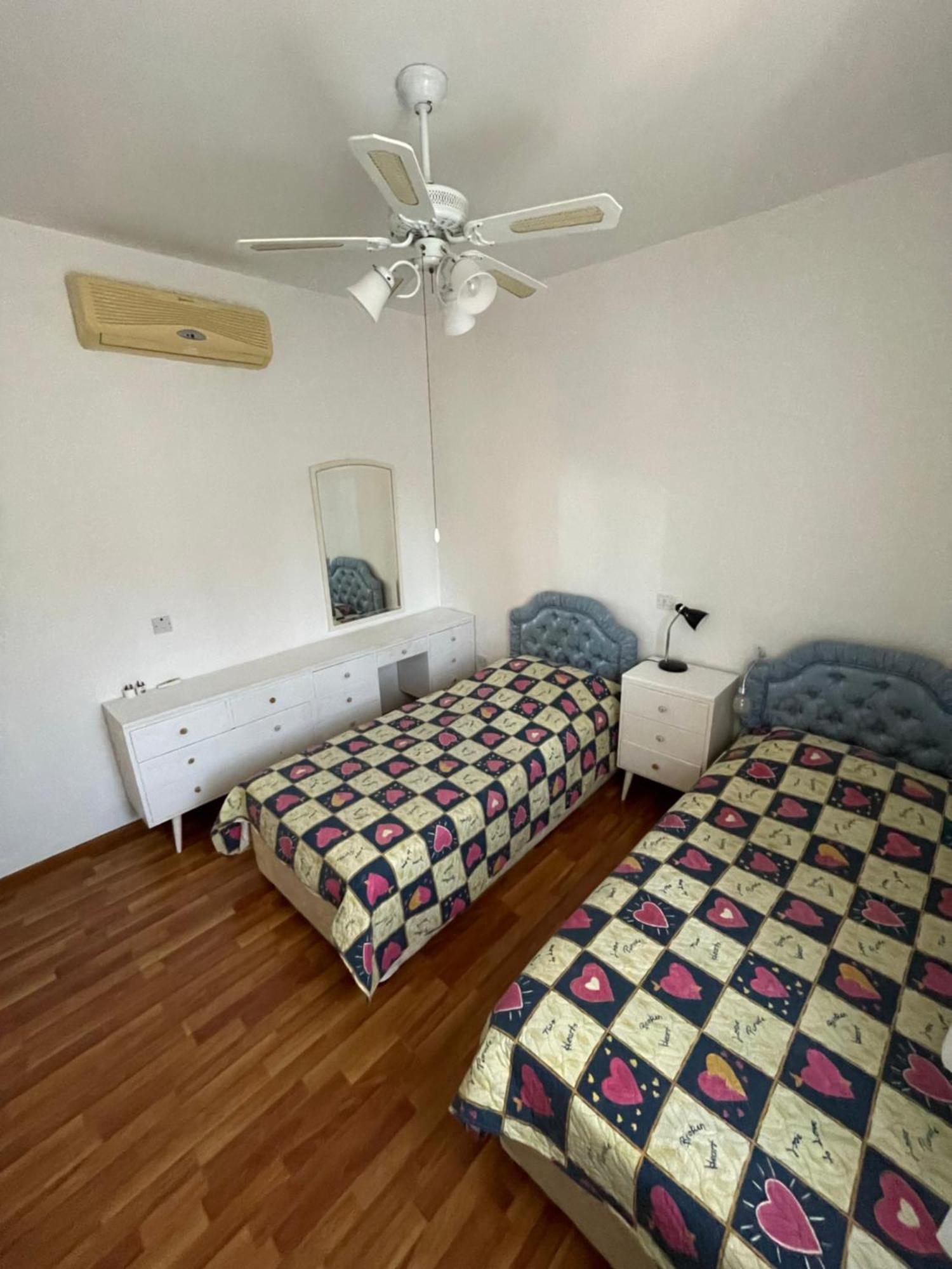 Limnaria Gardens Two Bedroom Apartment With Balcony Пафос Екстериор снимка